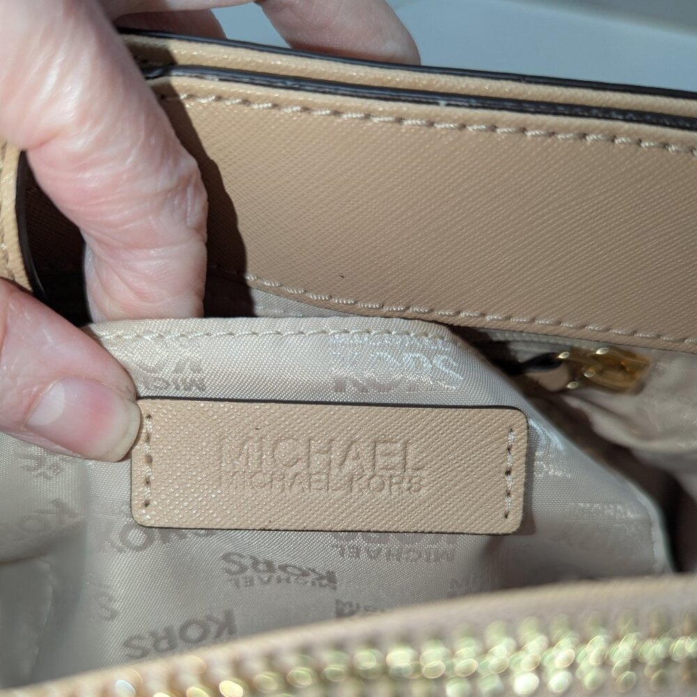 MICHAEL Michael Kors satchel, Savannah, Saffiano. EUC! - Picture 5 of 10